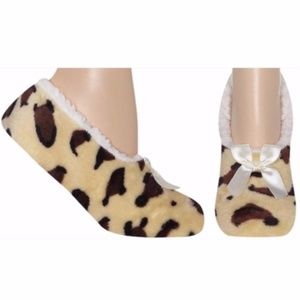 COPELLI Leopard Print Fuzzy Slippers W/Bow SZ S/M
